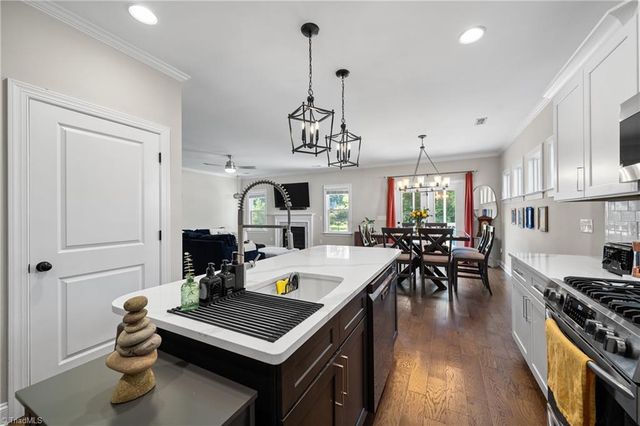 2748 Bartlett Lane, Clemmons, NC 27012