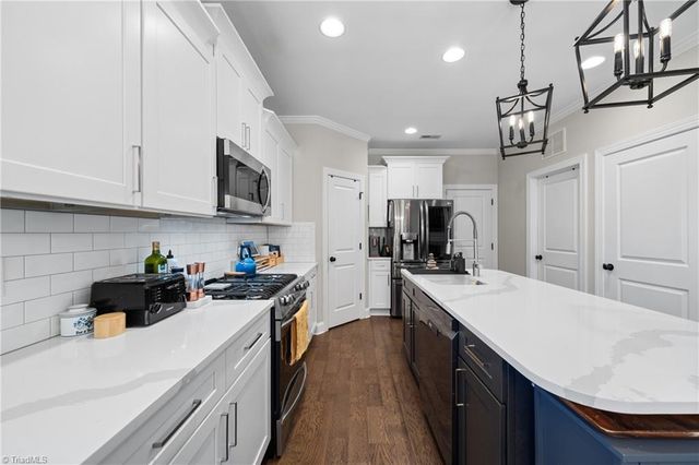 2748 Bartlett Lane, Clemmons, NC 27012