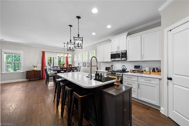 2748 Bartlett Lane, Clemmons, NC 27012