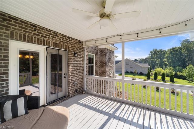 2748 Bartlett Lane, Clemmons, NC 27012