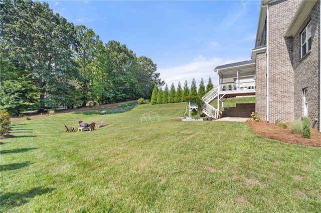 2748 Bartlett Lane, Clemmons, NC 27012