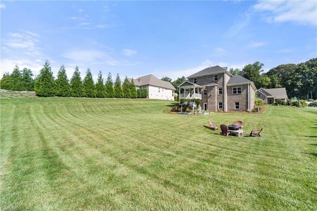 2748 Bartlett Lane, Clemmons, NC 27012