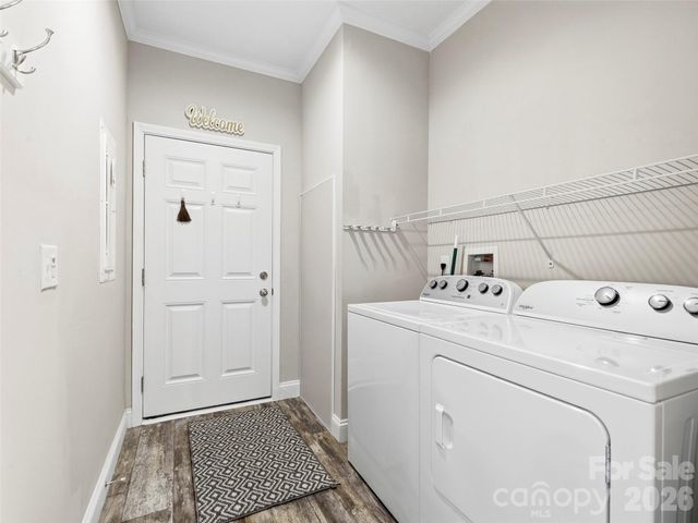 64 Drexel Road, Hendersonville, NC 28739
