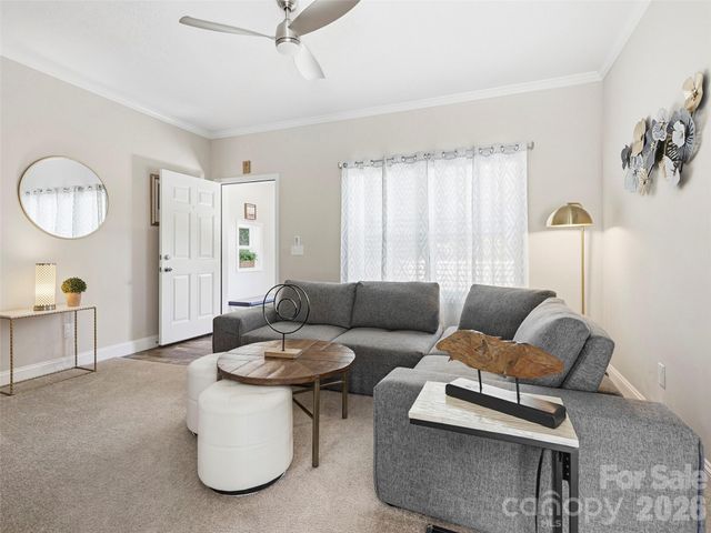 64 Drexel Road, Hendersonville, NC 28739