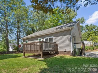 64 Drexel Road, Hendersonville, NC 28739