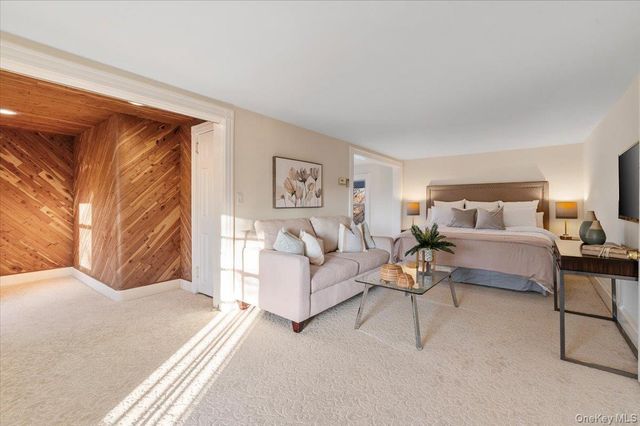 68 A Carlton Avenue, Port Washington, NY 11050