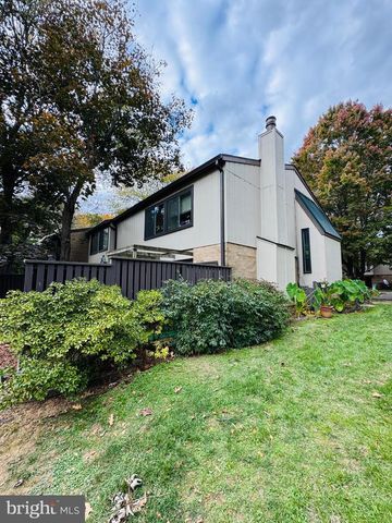 1809 IVY OAK SQ #61, Reston, VA 20190