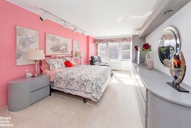 75 E End Ave Apt 9H, New York City, NY 10028