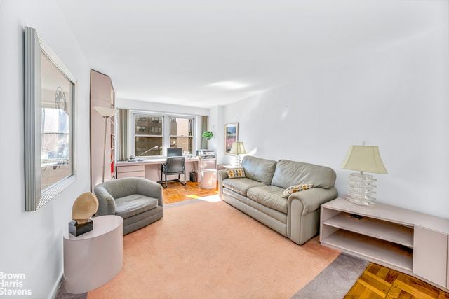 75 E End Ave Apt 9H, New York City, NY 10028