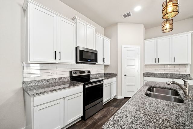 5407 Pearl Vly, San Antonio, TX 78242