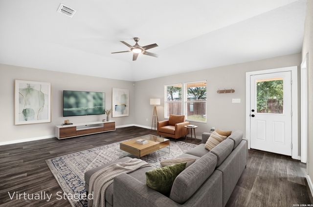 5407 Pearl Vly, San Antonio, TX 78242