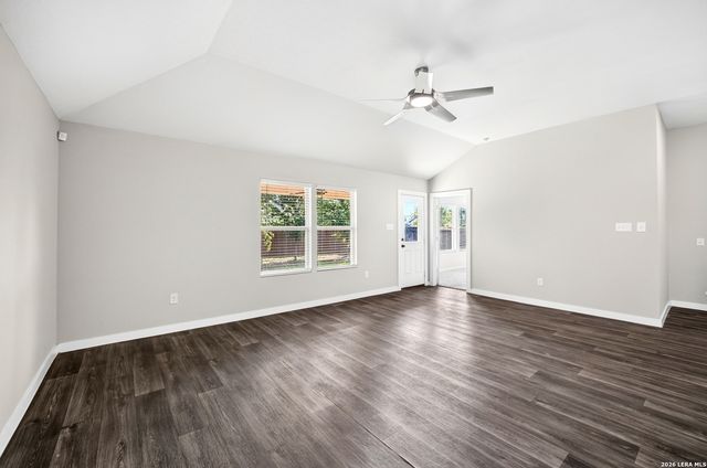 5407 Pearl Vly, San Antonio, TX 78242