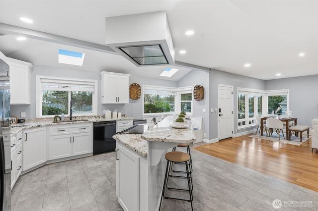 320 NW 110th Street, Seattle, WA 98177