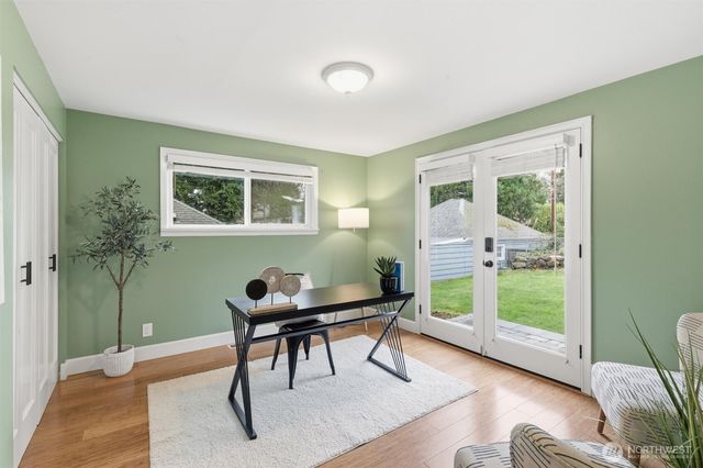 320 NW 110th Street, Seattle, WA 98177