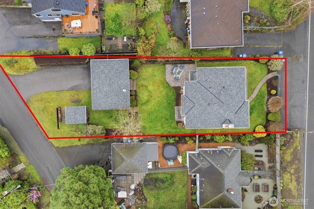 320 NW 110th Street, Seattle, WA 98177