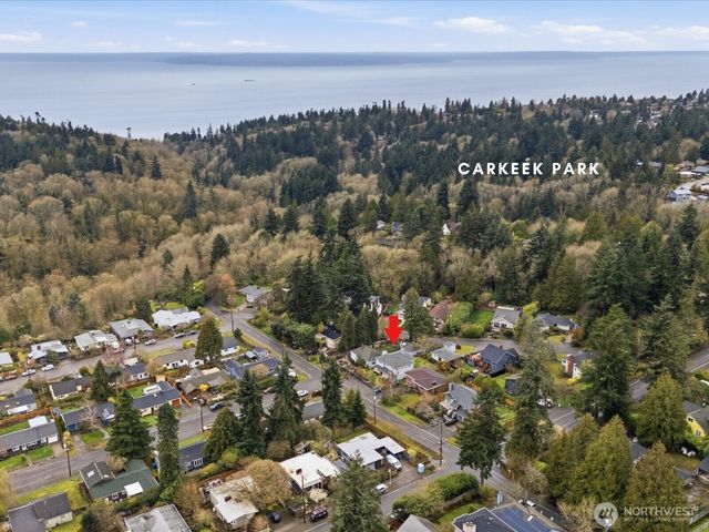 320 NW 110th Street, Seattle, WA 98177