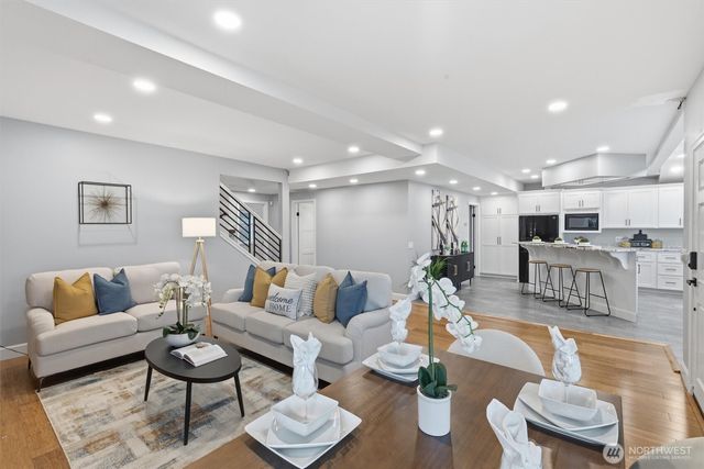 320 NW 110th Street, Seattle, WA 98177