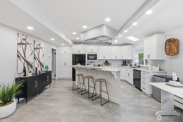 320 NW 110th Street, Seattle, WA 98177