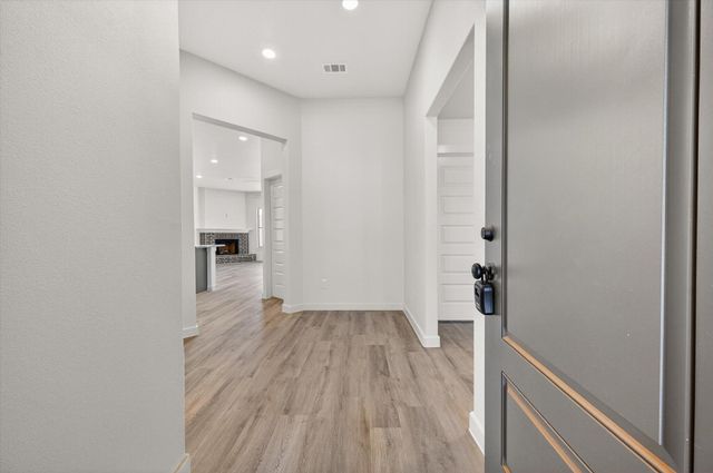 809 E 30th Street, Wolfforth, TX 79382