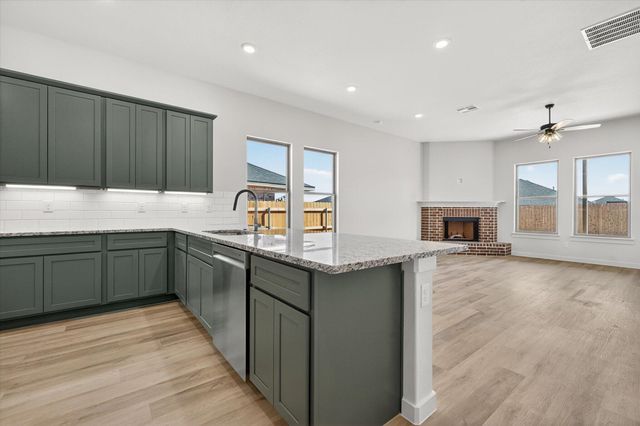 809 E 30th Street, Wolfforth, TX 79382