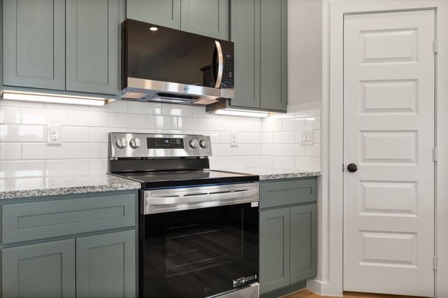 809 E 30th Street, Wolfforth, TX 79382