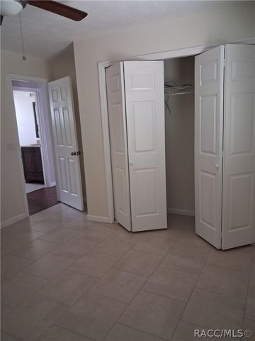 2854 W Castania Drive, Citrus Springs, FL 34434