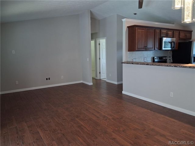 2854 W Castania Drive, Citrus Springs, FL 34434