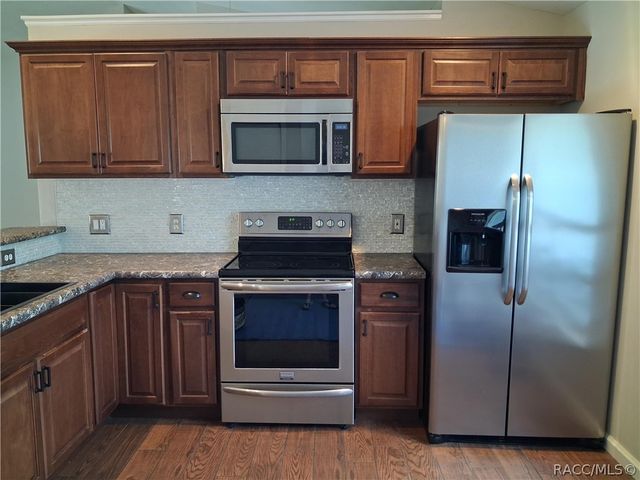 2854 W Castania Drive, Citrus Springs, FL 34434