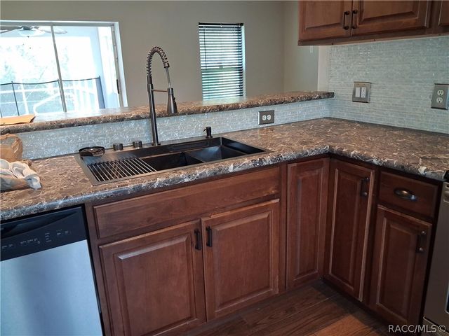 2854 W Castania Drive, Citrus Springs, FL 34434