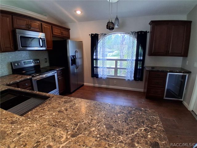 2854 W Castania Drive, Citrus Springs, FL 34434