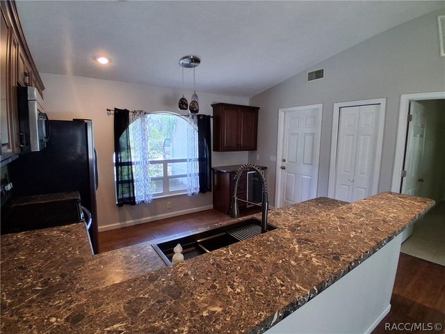 2854 W Castania Drive, Citrus Springs, FL 34434