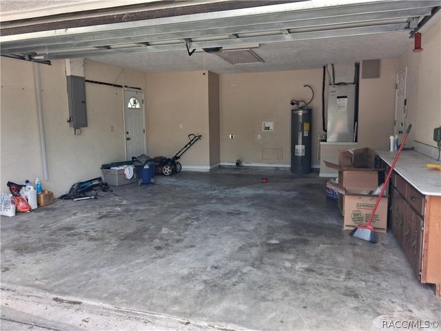 2854 W Castania Drive, Citrus Springs, FL 34434