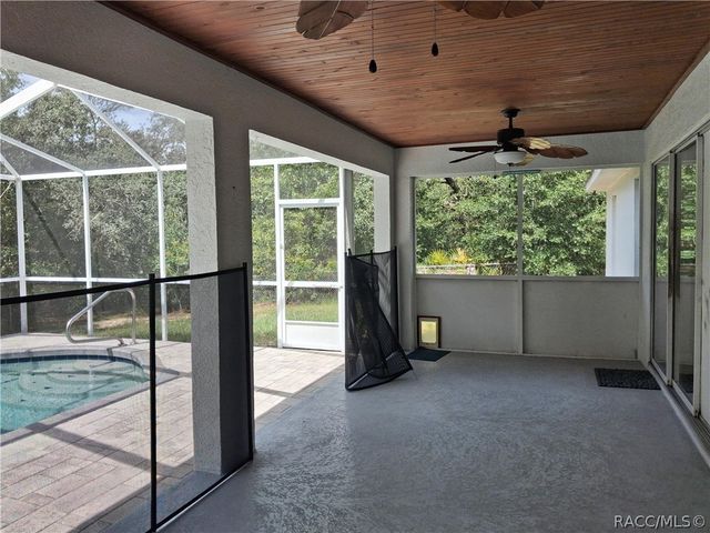 2854 W Castania Drive, Citrus Springs, FL 34434