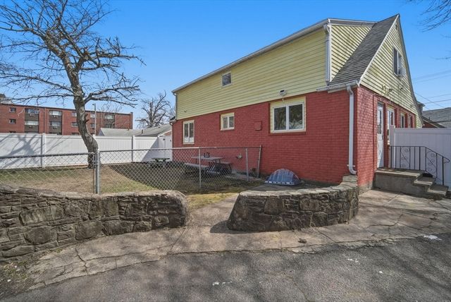 77 Locust Street, Holyoke, MA 01040