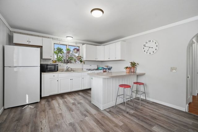 77 Locust Street, Holyoke, MA 01040