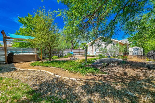 222 N Monroe Street, San Angelo, TX 76901