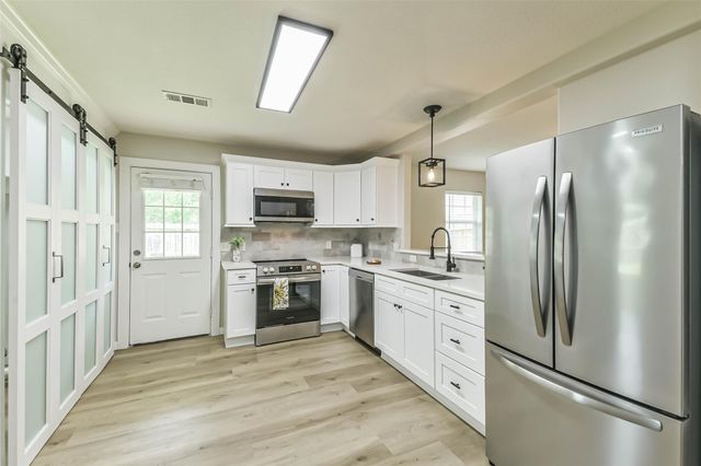 1799 League Line Road 5, Conroe, TX 77304