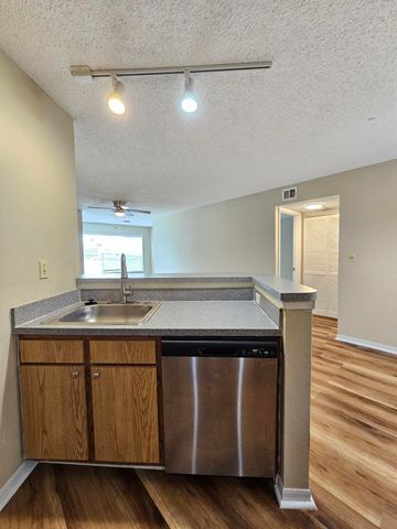 1401 Village Boulevard 413, West Palm Beach, FL 33409