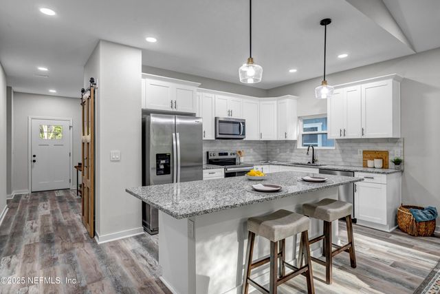 85 DELMONTE Street, Baldwin, FL 32234