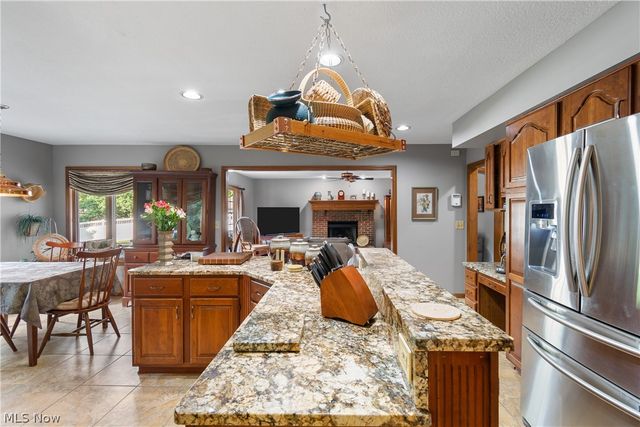 1938 Fairway Drive, Uniontown, OH 44685