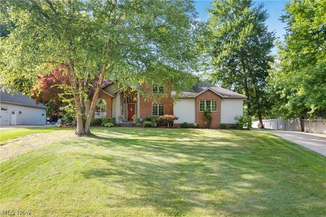 1938 Fairway Drive, Uniontown, OH 44685