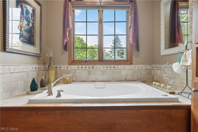 1938 Fairway Drive, Uniontown, OH 44685