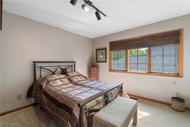 1938 Fairway Drive, Uniontown, OH 44685