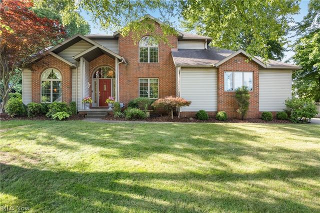 1938 Fairway Drive, Uniontown, OH 44685