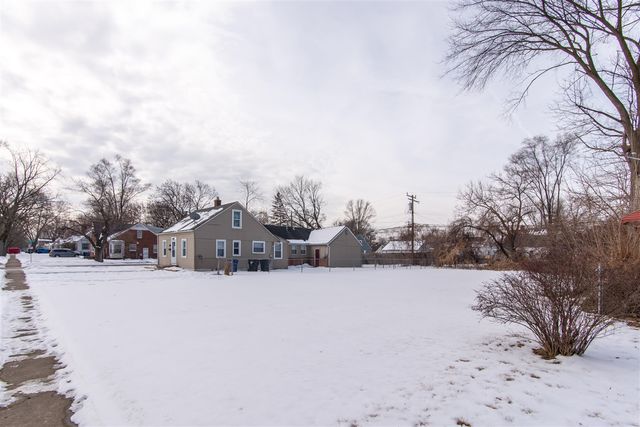 18809 Sumner, Redford, MI 48240