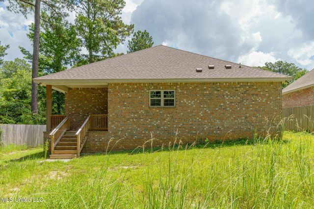 46 Canal Drive, Hattiesburg, MS 39402