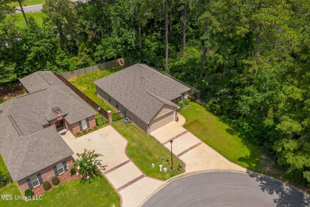 46 Canal Drive, Hattiesburg, MS 39402