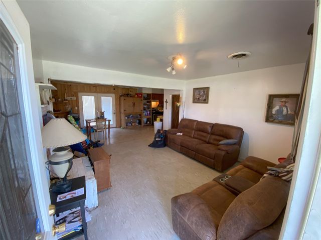 705 Pillar Street, Bowie, TX 76230