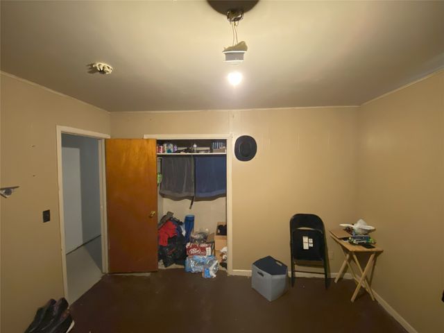 705 Pillar Street, Bowie, TX 76230
