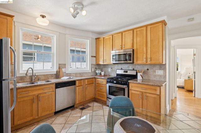 2161 48th AVE, Oakland, CA 94601